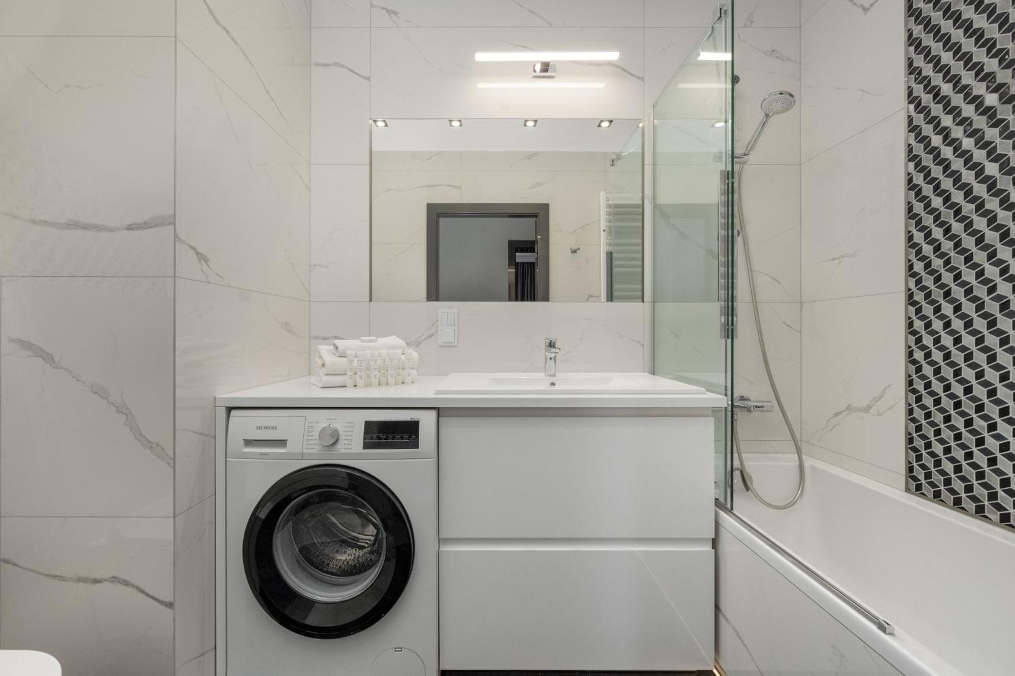 Luksusowy Apartament Z 3 Sypialniami, Klimatyzacja, Parkingiem I Biurkiem We Wroclawiu By Renters Prestige מראה חיצוני תמונה