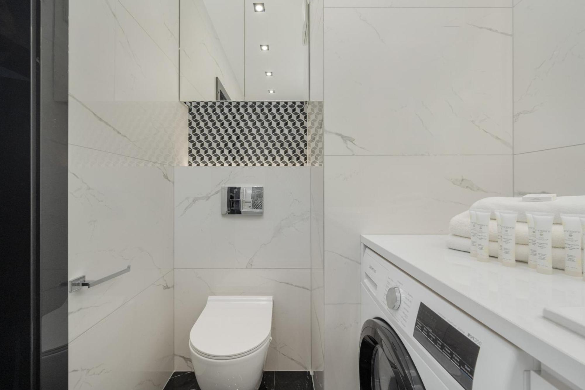 Luksusowy Apartament Z 3 Sypialniami, Klimatyzacja, Parkingiem I Biurkiem We Wroclawiu By Renters Prestige מראה חיצוני תמונה