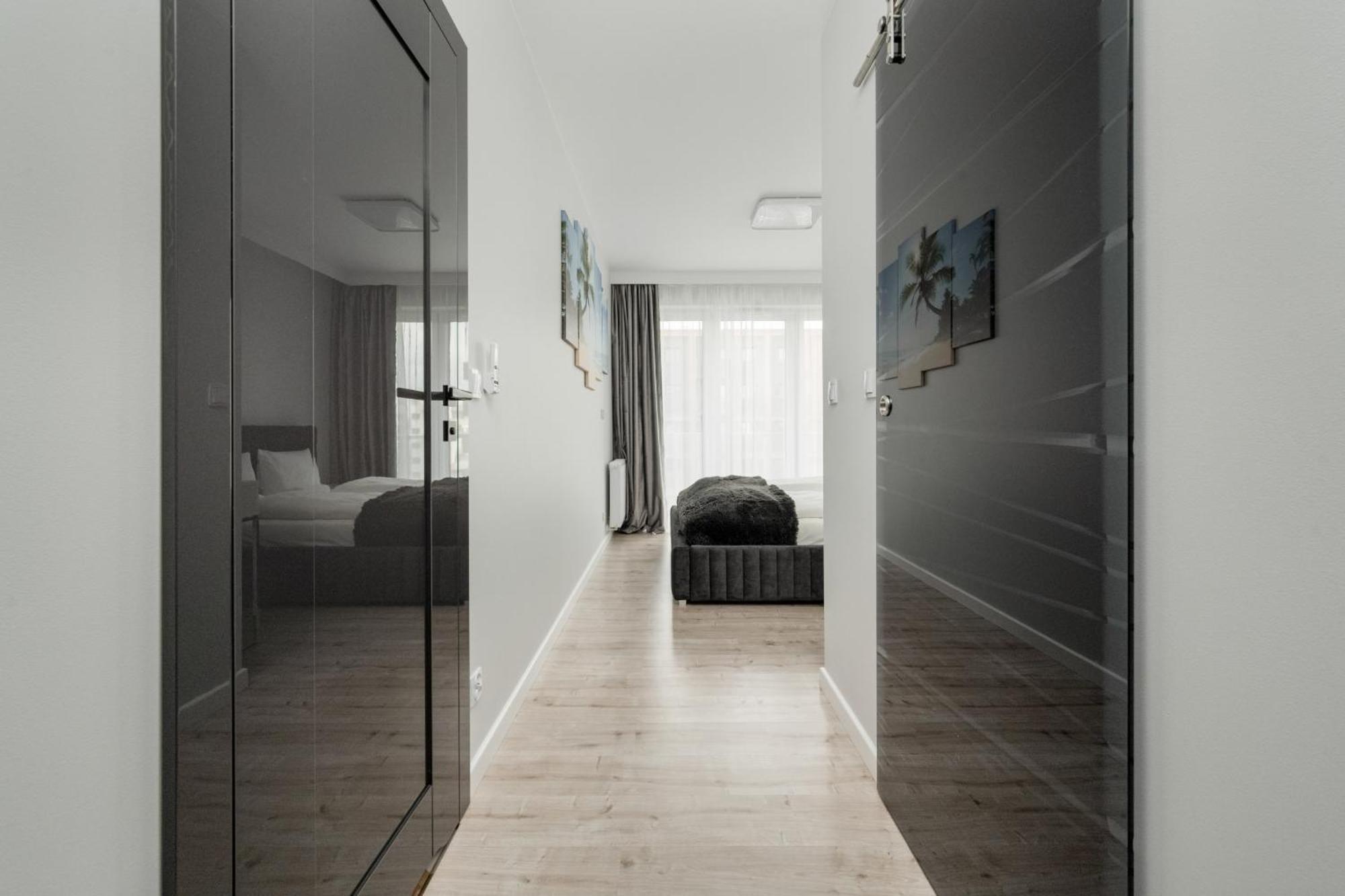 Luksusowy Apartament Z 3 Sypialniami, Klimatyzacja, Parkingiem I Biurkiem We Wroclawiu By Renters Prestige מראה חיצוני תמונה