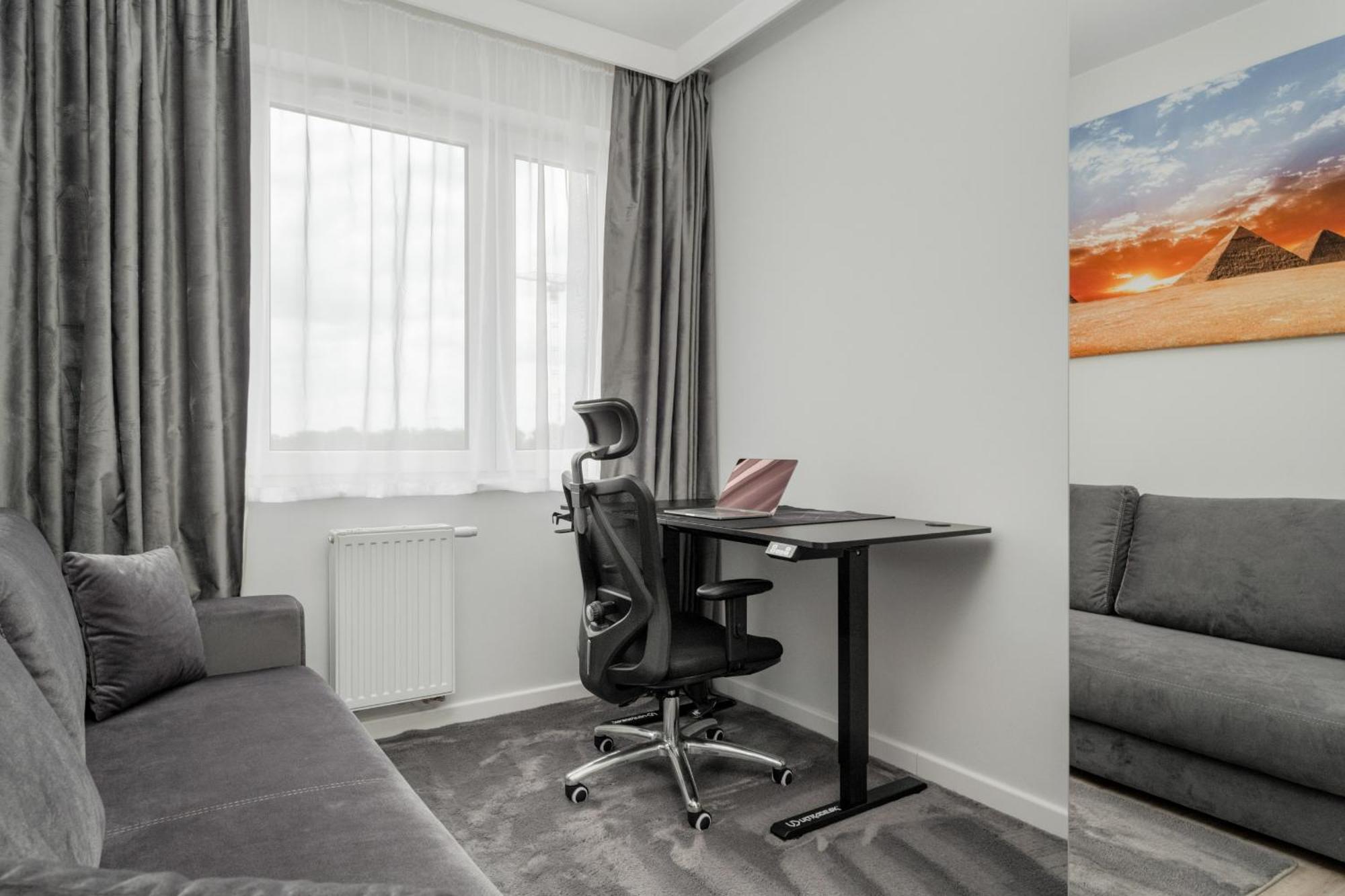 Luksusowy Apartament Z 3 Sypialniami, Klimatyzacja, Parkingiem I Biurkiem We Wroclawiu By Renters Prestige מראה חיצוני תמונה