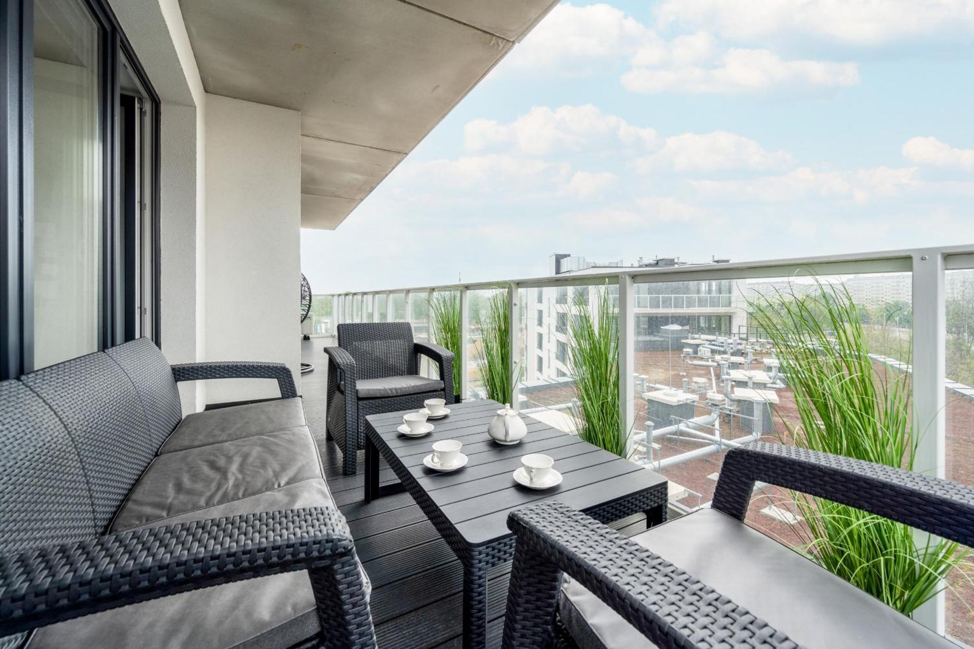 Luksusowy Apartament Z 3 Sypialniami, Klimatyzacja, Parkingiem I Biurkiem We Wroclawiu By Renters Prestige מראה חיצוני תמונה